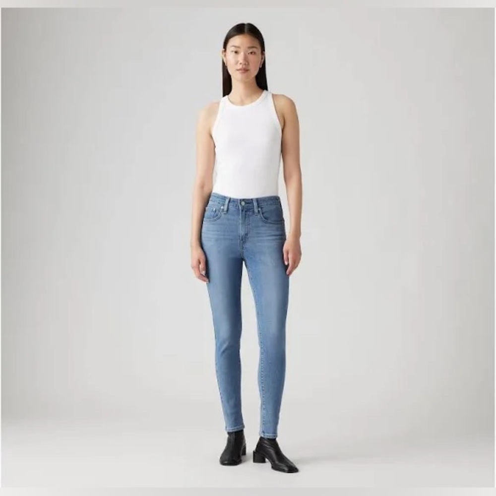 Women’s Levi’s 721 High Rise Skinny Jean in Light Wash Denim